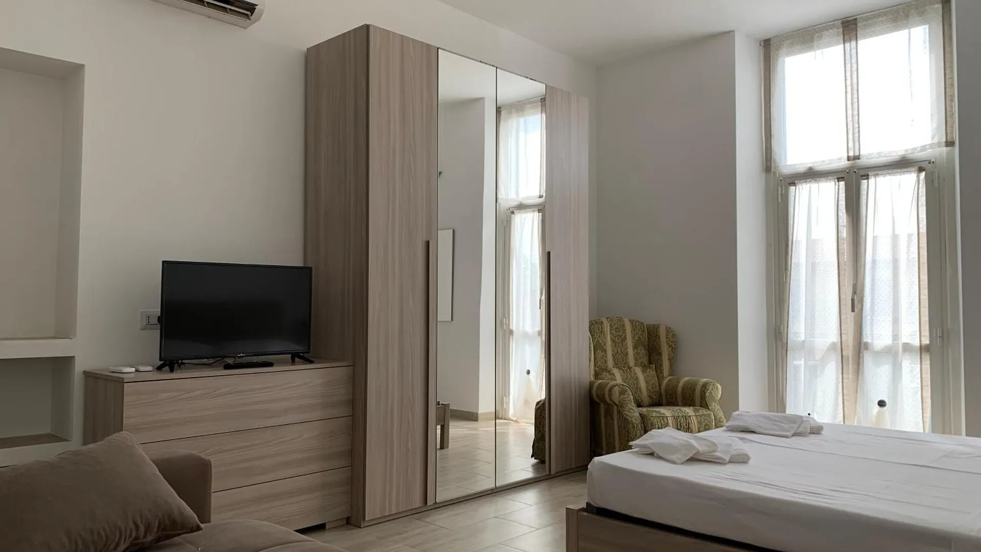 Naviglio Milano Apartment Italy